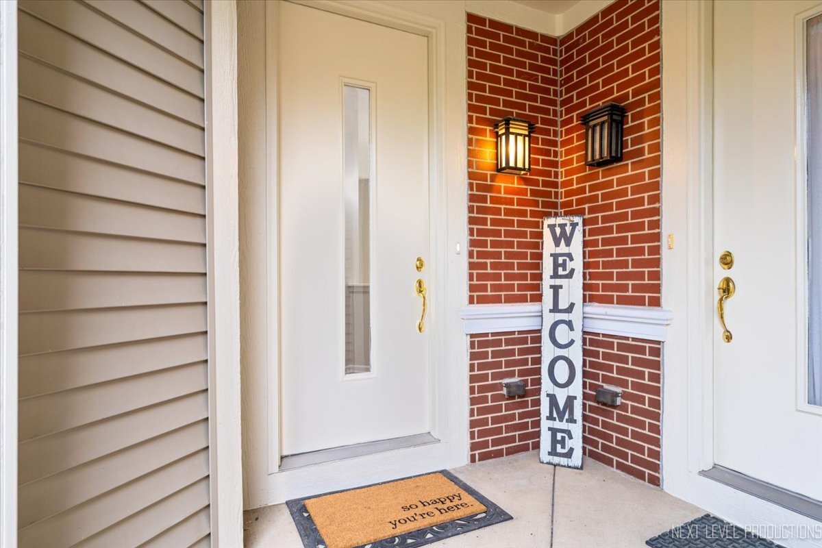 Property Photo: 3310 Rosecroft Lane IL 60564