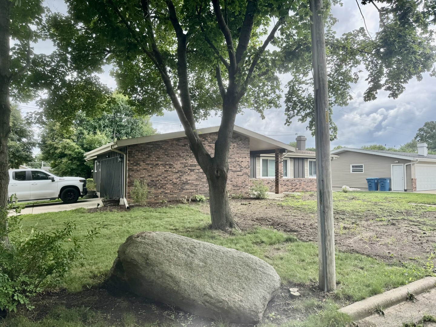 Property Photo: 903 W 1st Street IL 61362