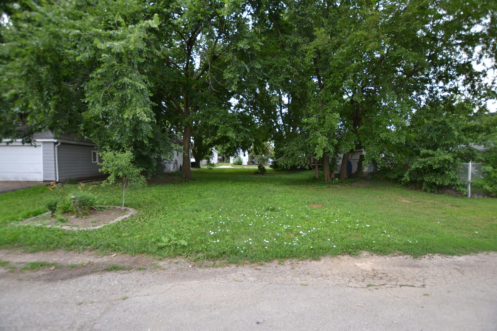 Property Photo:  618 Ida Street  IL 60436 