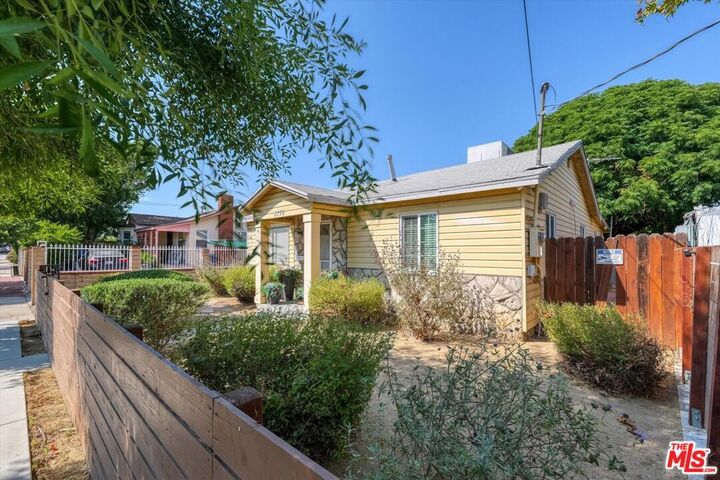 Property Photo: 8770 Norris Avenue CA 91352