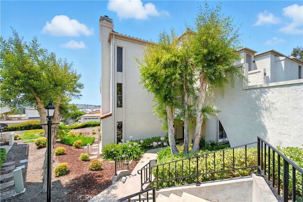 Property Photo:  27762 Arta 2  CA 92692 