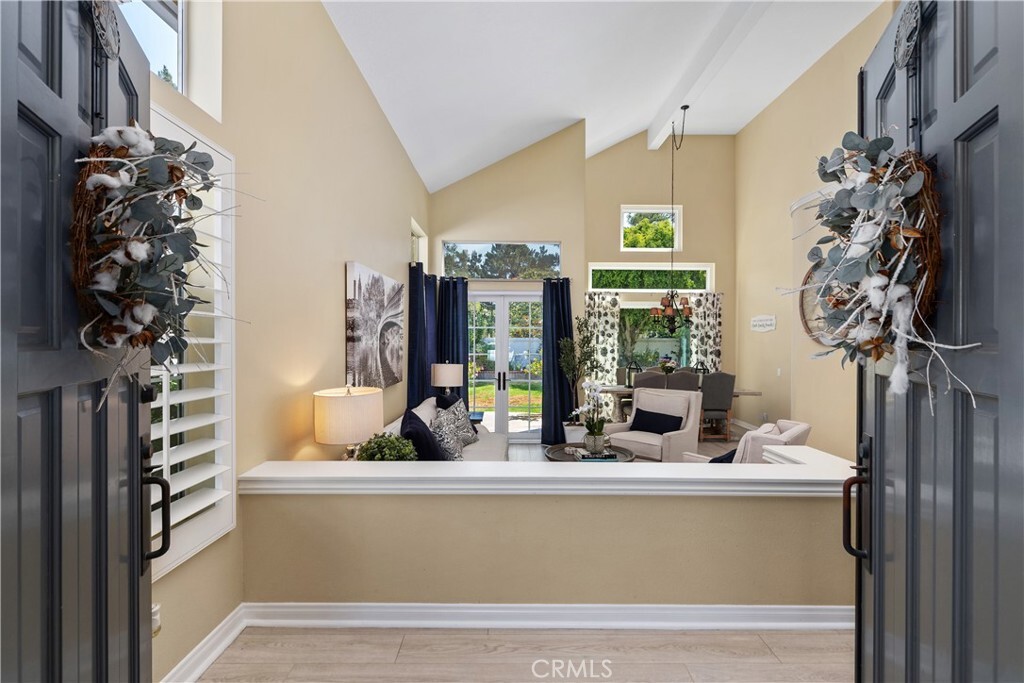 Property Photo:  65 Summitcrest  CA 92679 