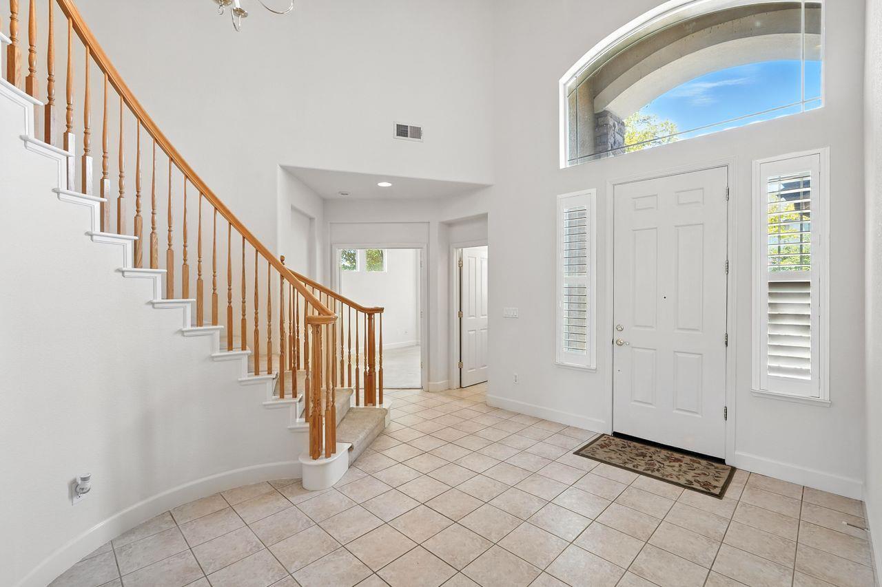 Property Photo: 2624 W Pintail Way CA 95757