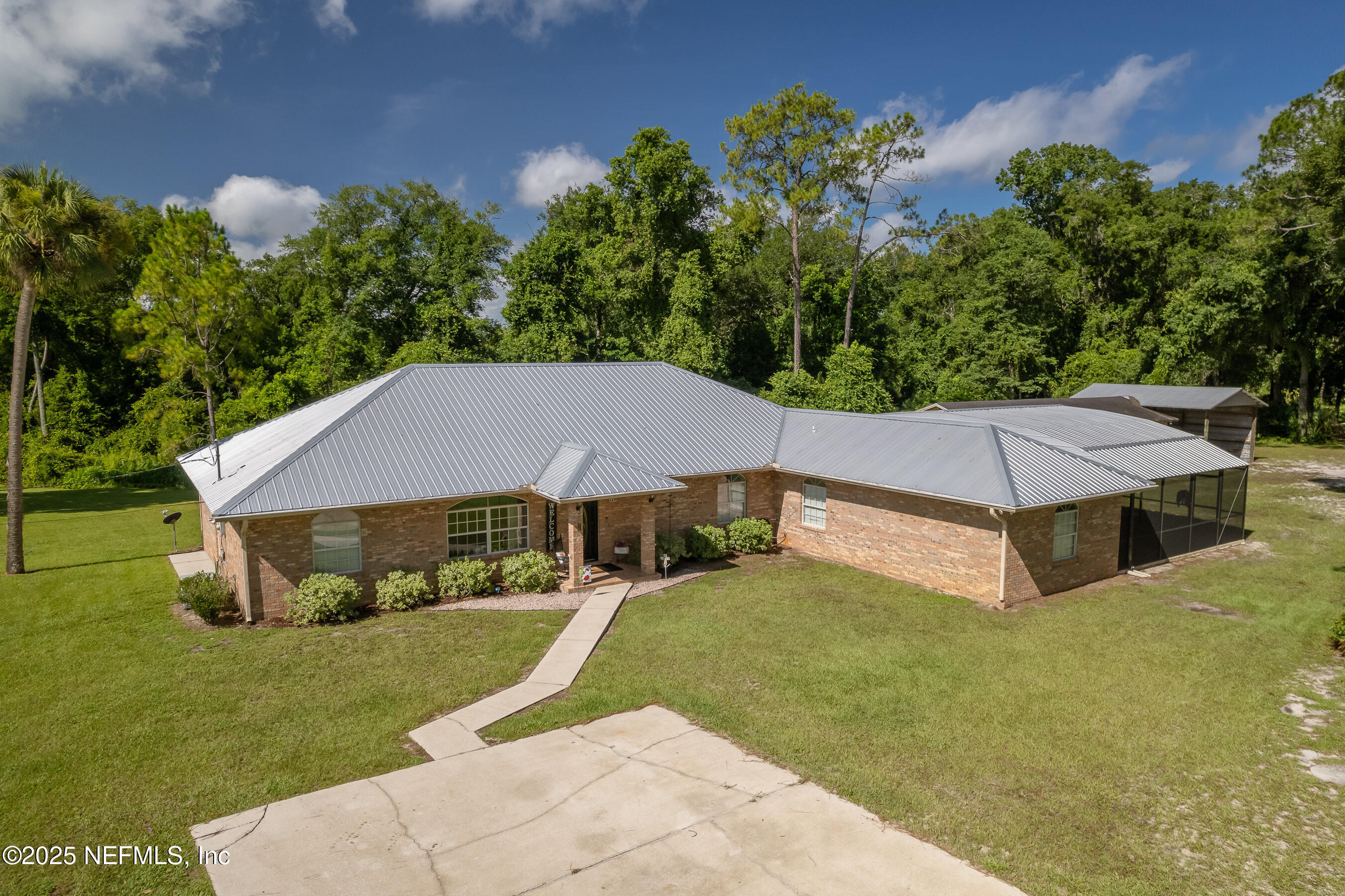Property Photo:  224 Crocus Lane  FL 32640 