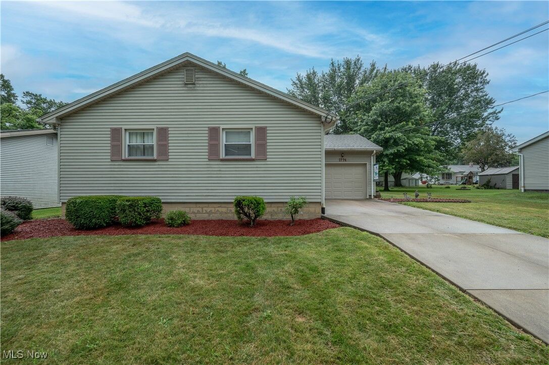 Property Photo:  1774 Laurie Drive  OH 44511 