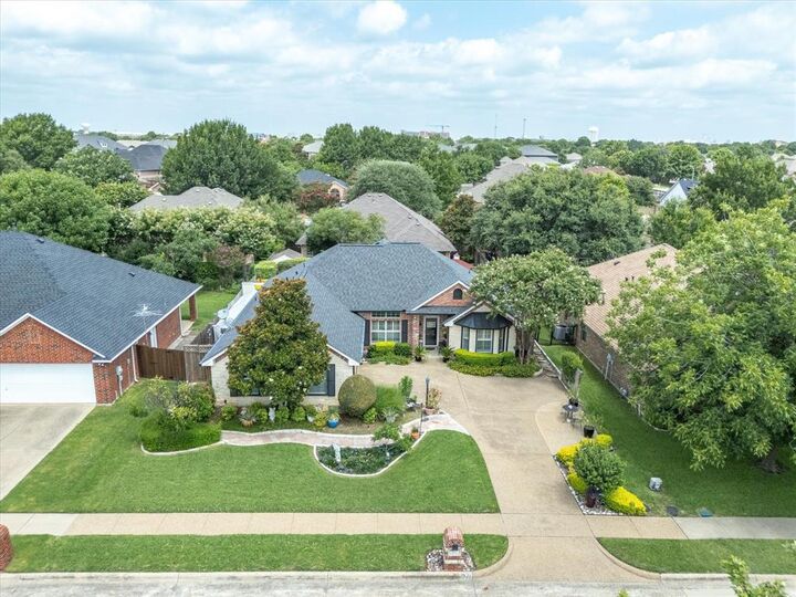 713 Amherst Drive  Waxahachie TX 75165 photo