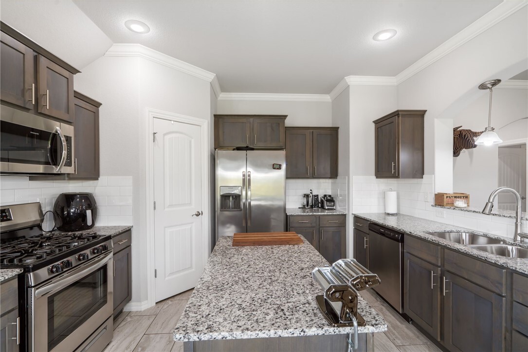Property Photo: 1000 Tulip Street AR 72719