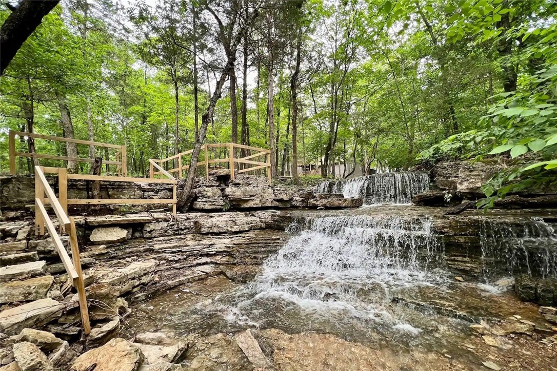 Property Photo:  1 Thomas Circle  AR 72631 