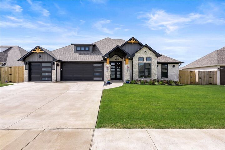 Property Photo: 1905 Higgins Street AR 72751