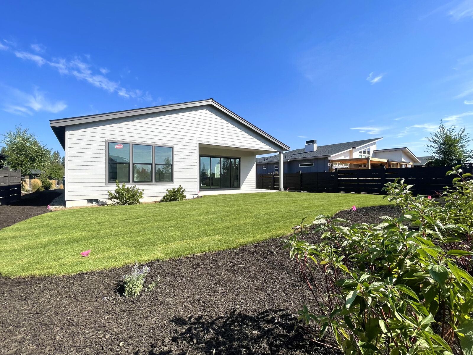 Property Photo:  411 E Diamond Peak Avenue  OR 97759 