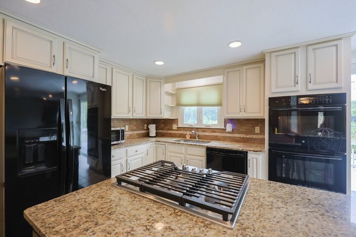 Property Photo:  110 Cobblestone Lane  MA 02324 