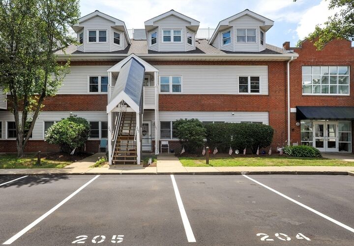 26 School St 205  Hull MA 02045 photo