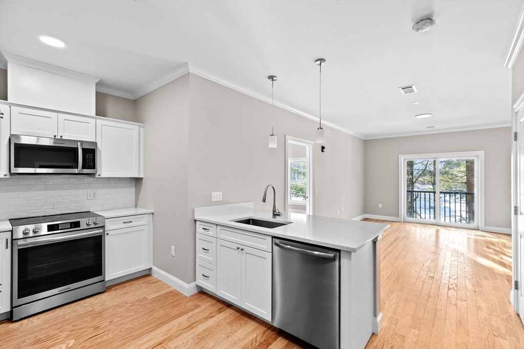 485 Blue Hills Parkway 48  Milton MA 02186 photo