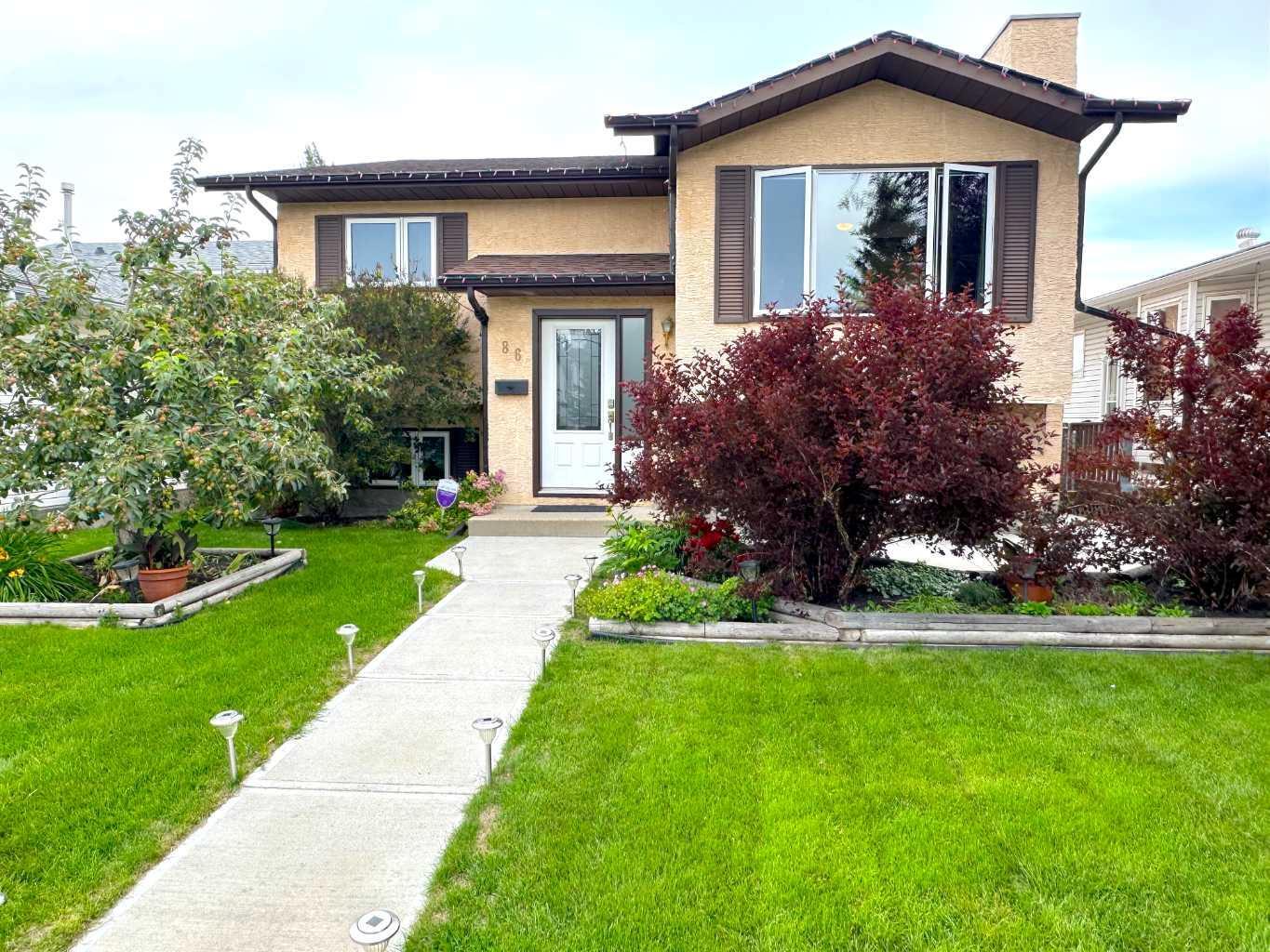 86 Eversole Crescent  Red Deer AB T4R 2H9 photo