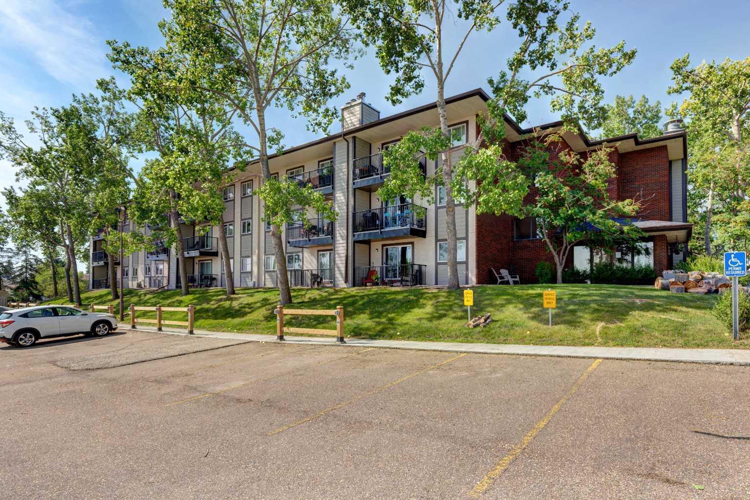 Property Photo: 385 Patterson Hill SW 4110 AB T3H 2P3