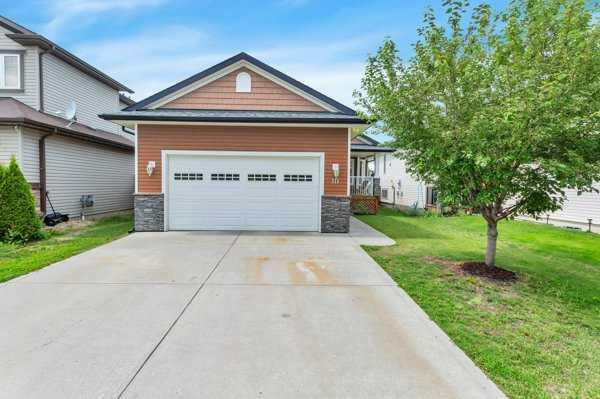 Property Photo:  111 Vanson Close  AB T4R 0G8 