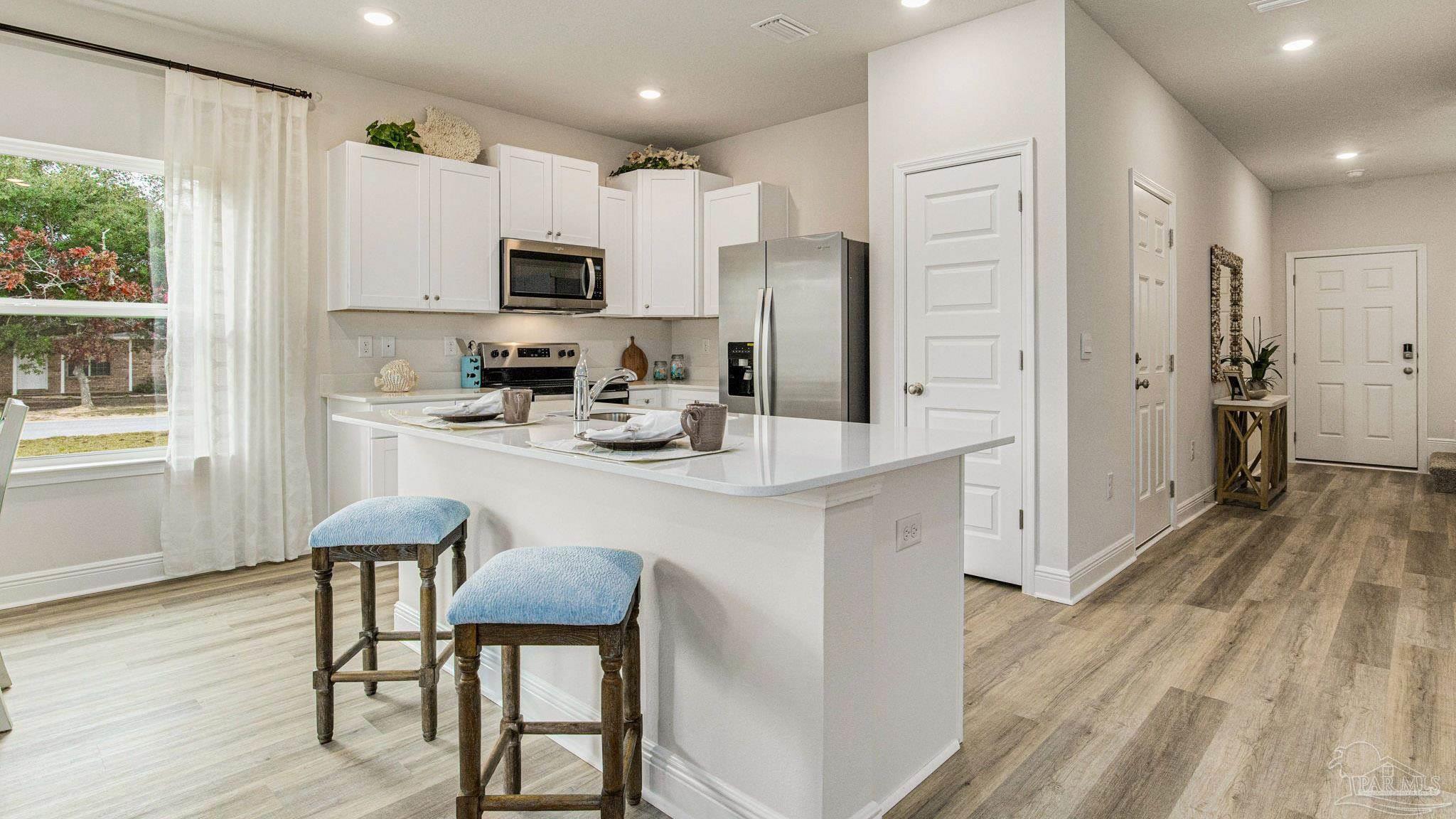 Property Photo: 2583 Cliff Hollow Cir FL 32563