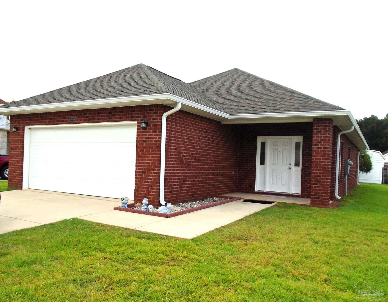 Property Photo: 3868 Throne Ct FL 32583