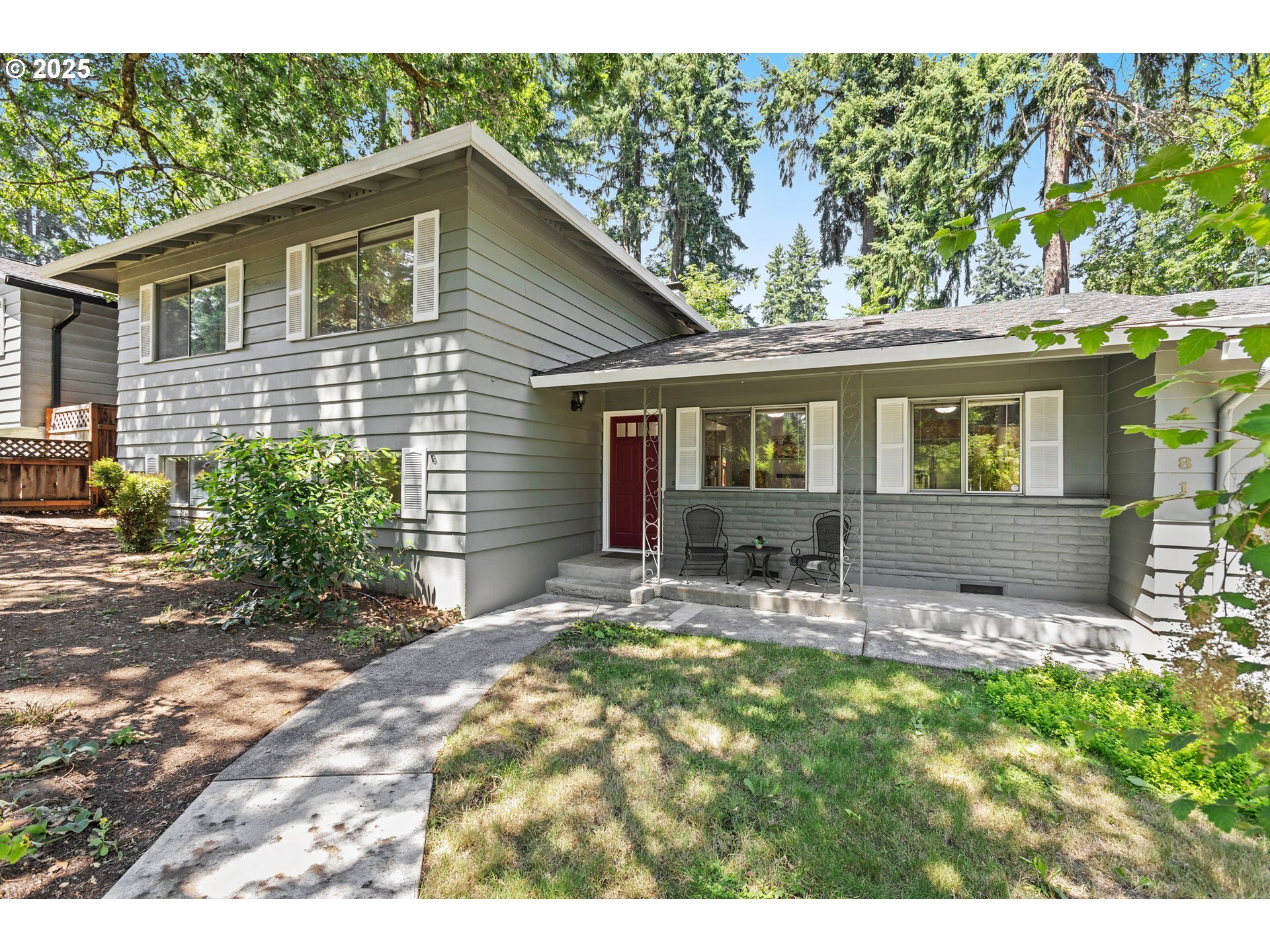 Property Photo: 4181 Cobb Way OR 97035