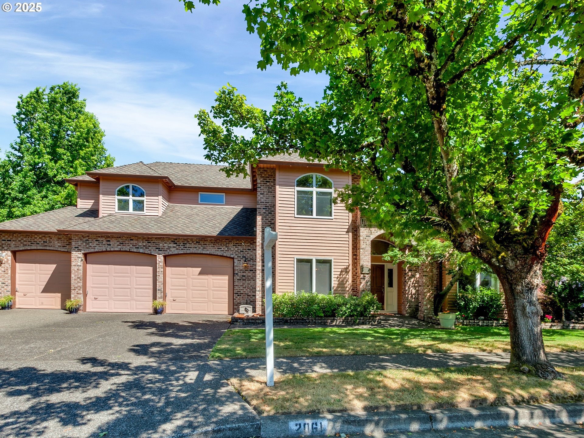 2061 Bay Meadows Dr  West Linn OR 97068 photo
