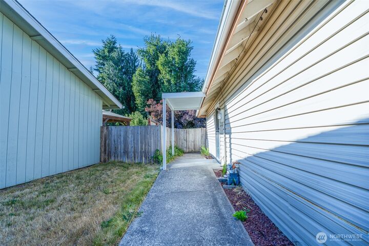 Property Photo:  7914  6th Avenue SE  WA 98503 