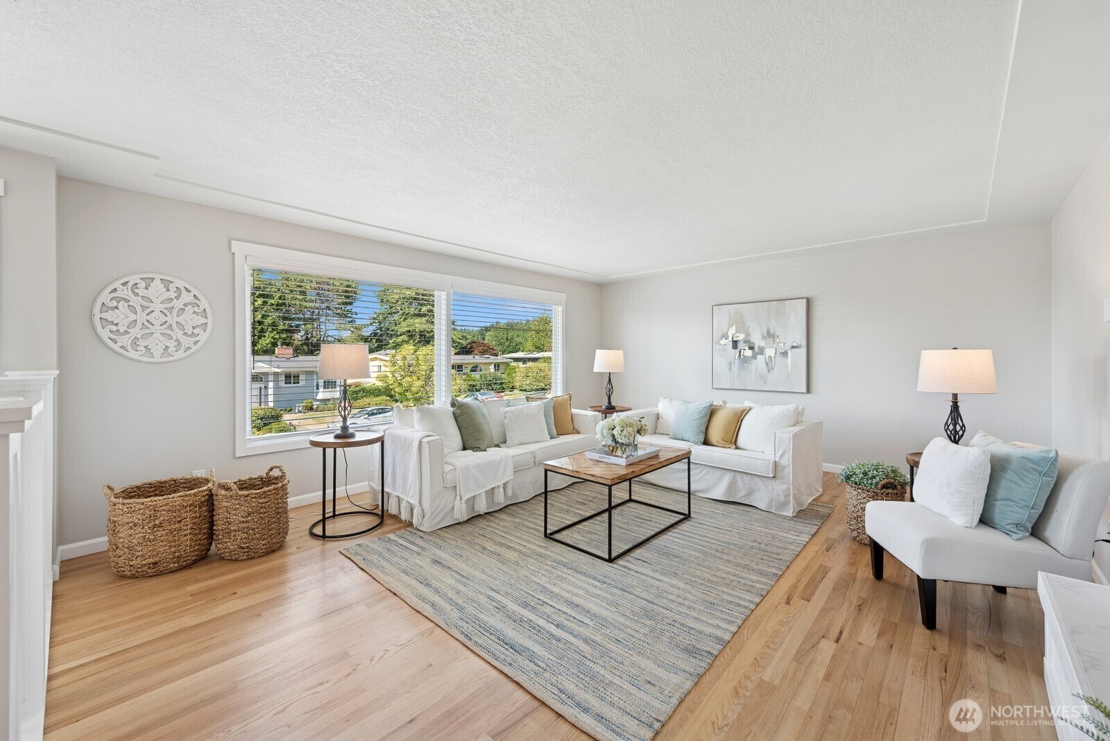 Property Photo: 918 Daley Street WA 98020