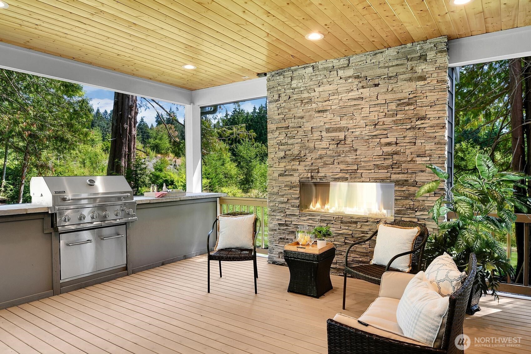 Property Photo: 18305 Snohomish Avenue WA 98296