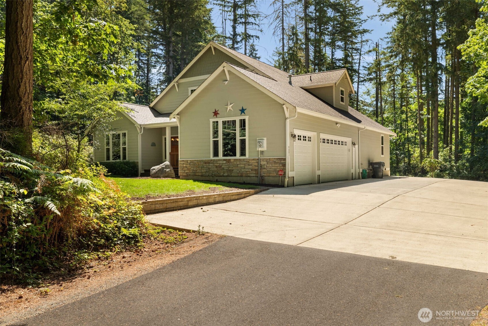 Property Photo:  4001  35th Avenue NW  WA 98335 