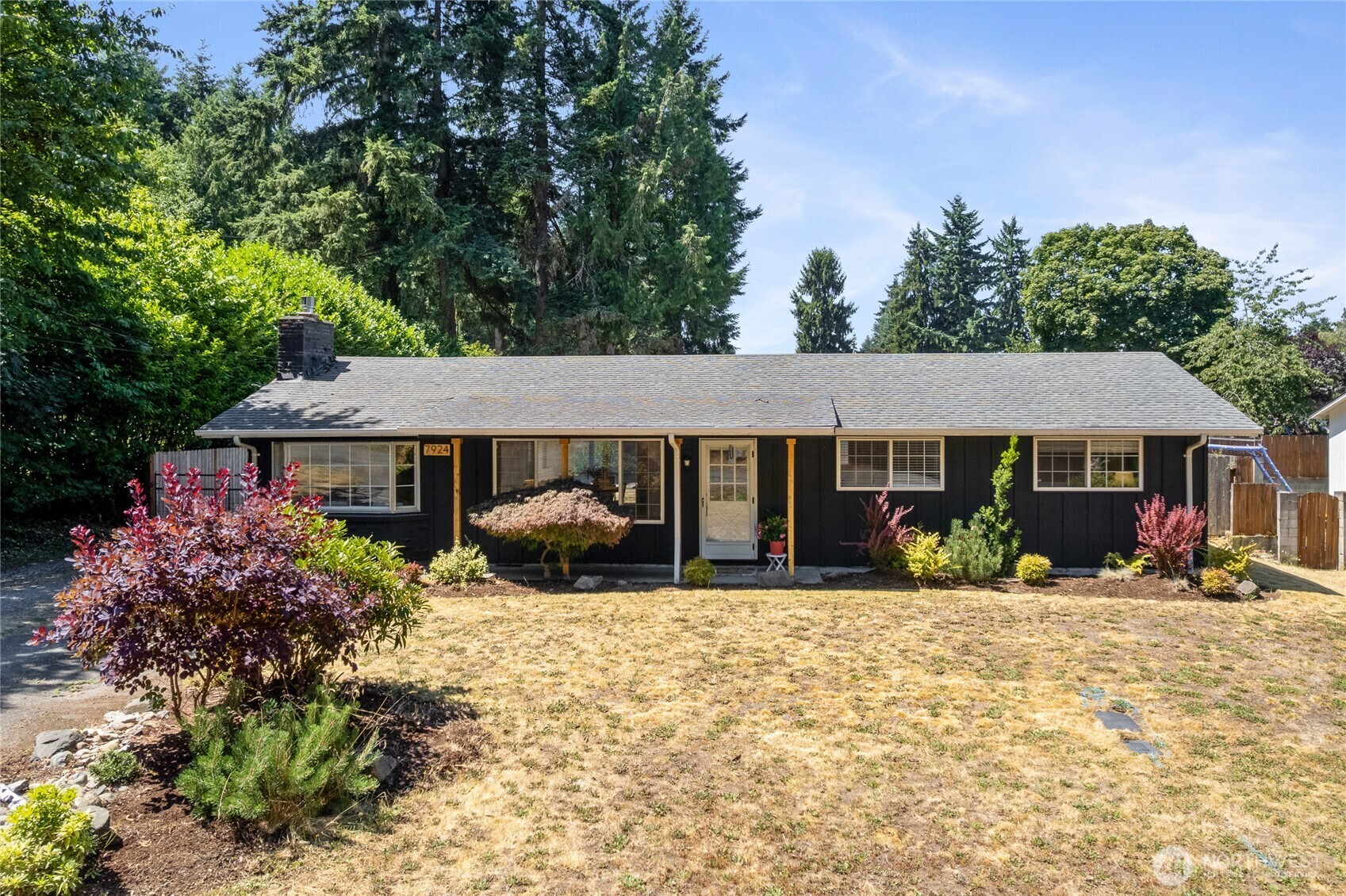 Property Photo: 7924 50th Avenue E WA 98443