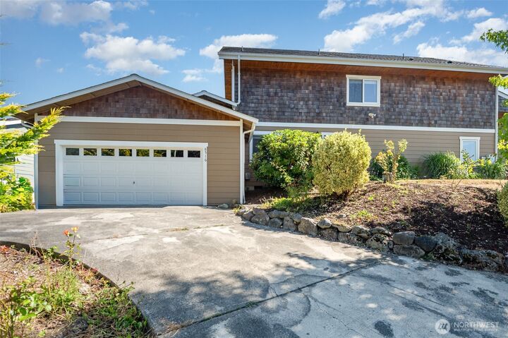 Property Photo:  8516  83rd Street NE  WA 98270 