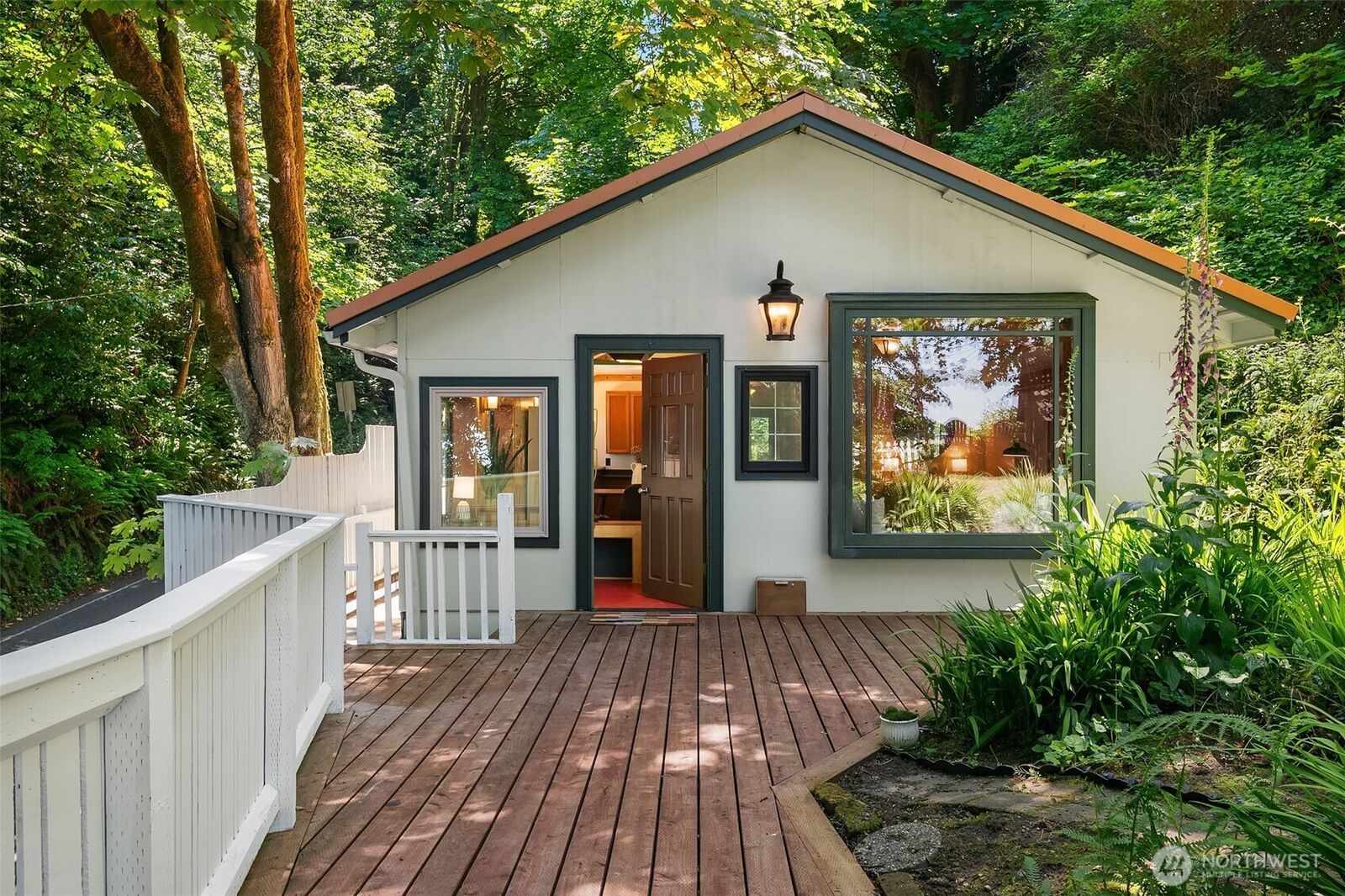 Property Photo:  10915  103rd Avenue SW  WA 98070 