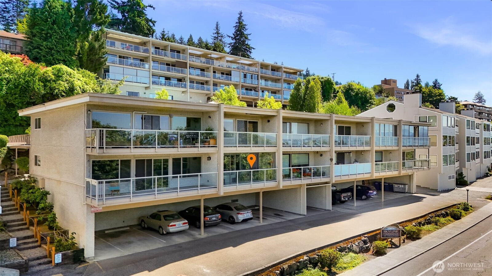 Property Photo: 414 Boulevard 105 WA 98225