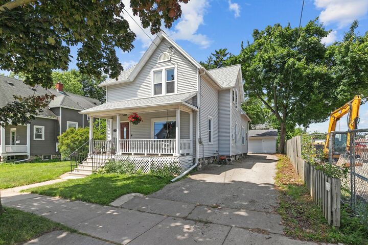 1209 N Lawe Street  Appleton WI 54911 photo