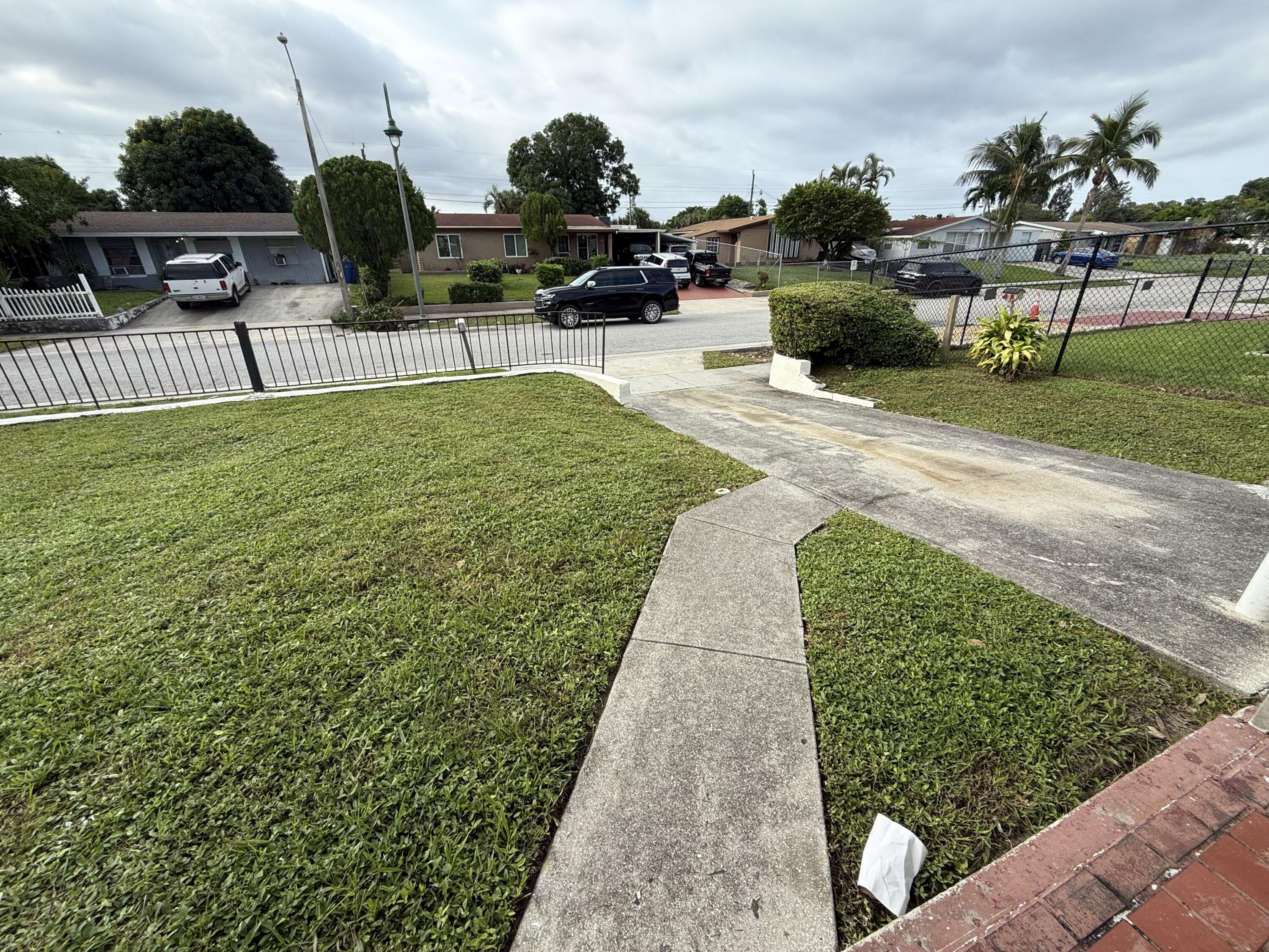 Property Photo: 1520 W 11th Street FL 33404