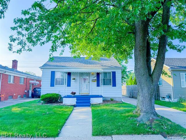 Property Photo:  13044 Cunningham Street  MI 48195 