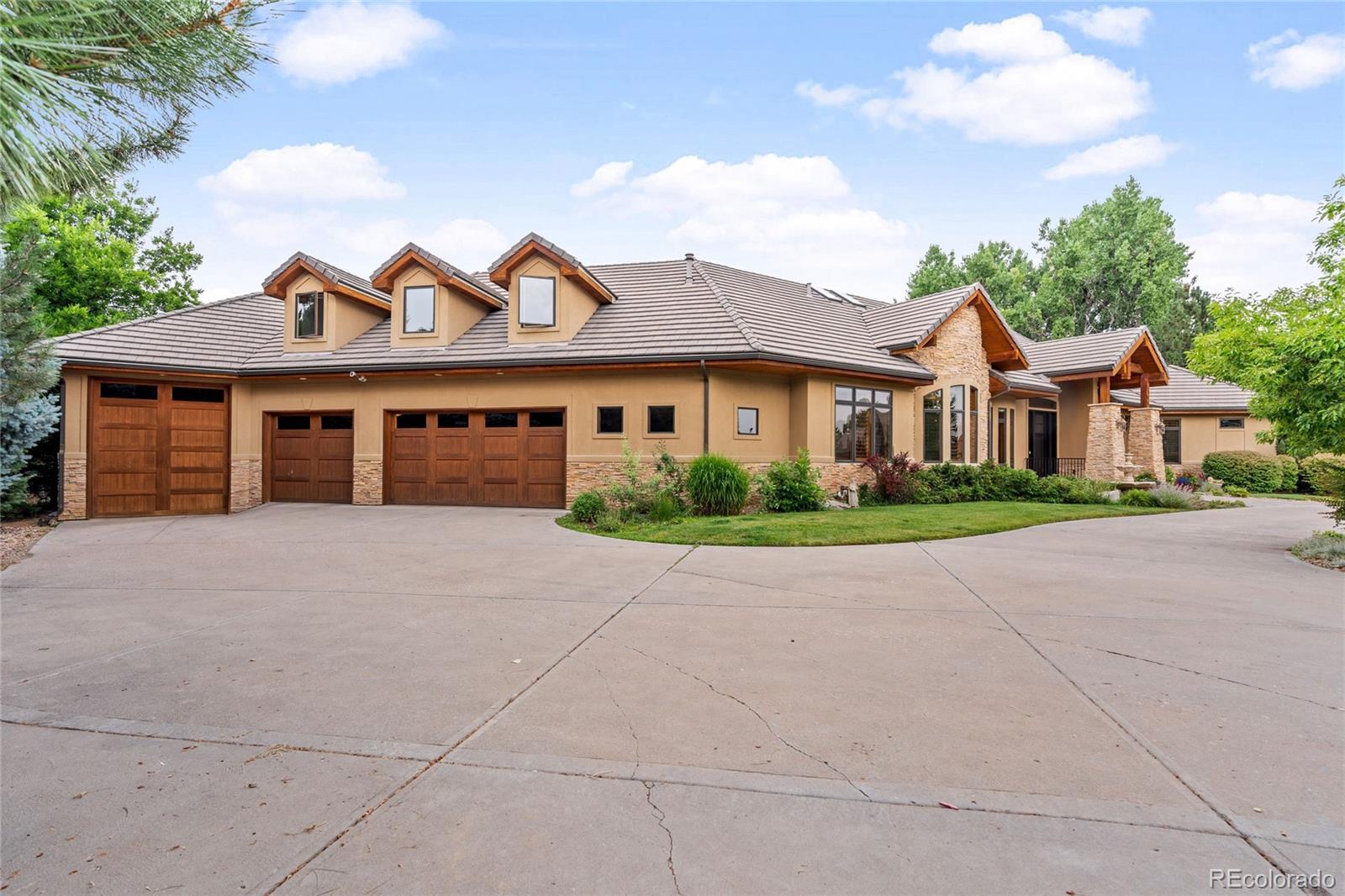Property Photo: 1705 W Hinsdale Place CO 80120