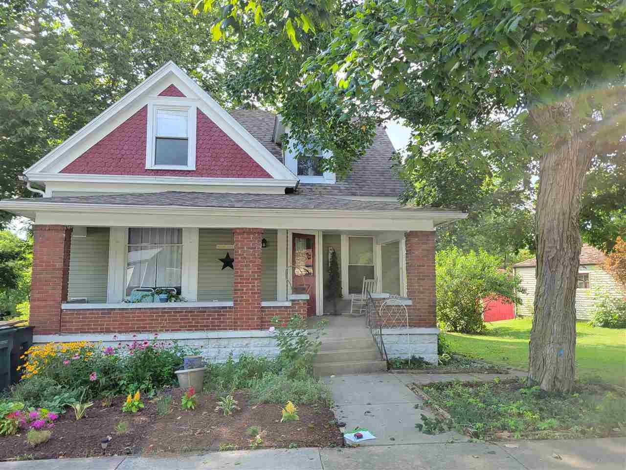 Property Photo: 914 Liberty Ave IN 47374