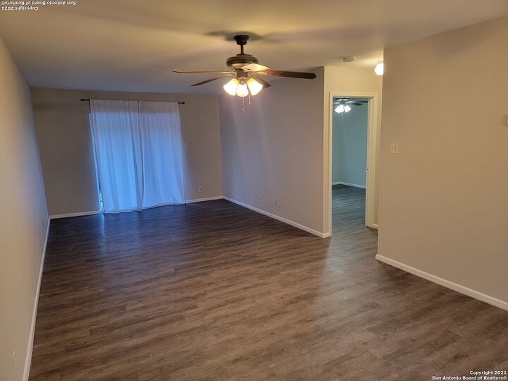 923 Vance Jackson Rd 1004  San Antonio TX 78201 photo