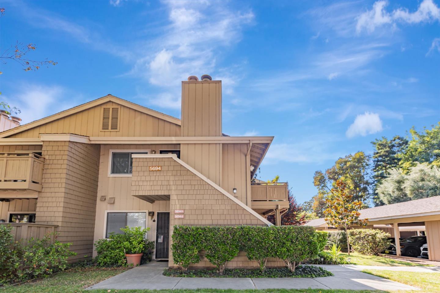 5694 Makati Circle H  San Jose CA 95123 photo