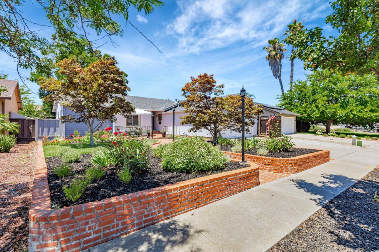 Property Photo: 5929 Moraga Avenue CA 95123