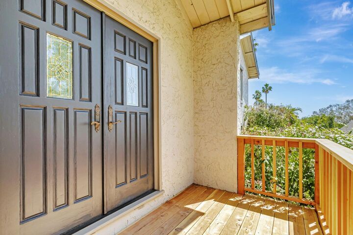 Property Photo: 1440 Kring Way CA 94024