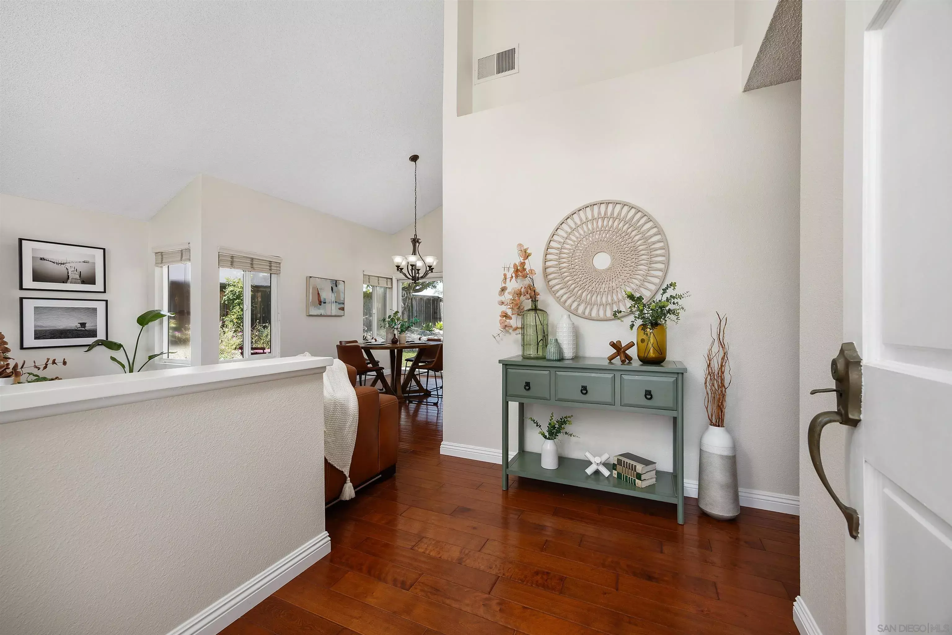Property Photo: 1145 La Tortuga Dr CA 92081
