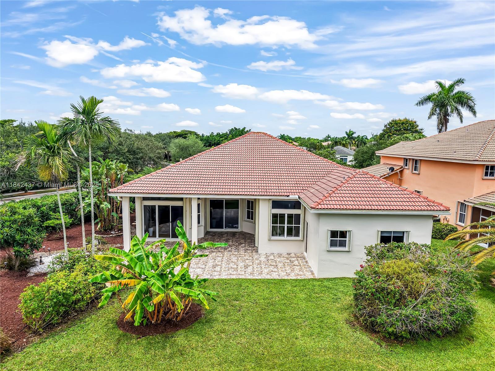 Property Photo:  1590 Osprey Bnd  FL 33327 