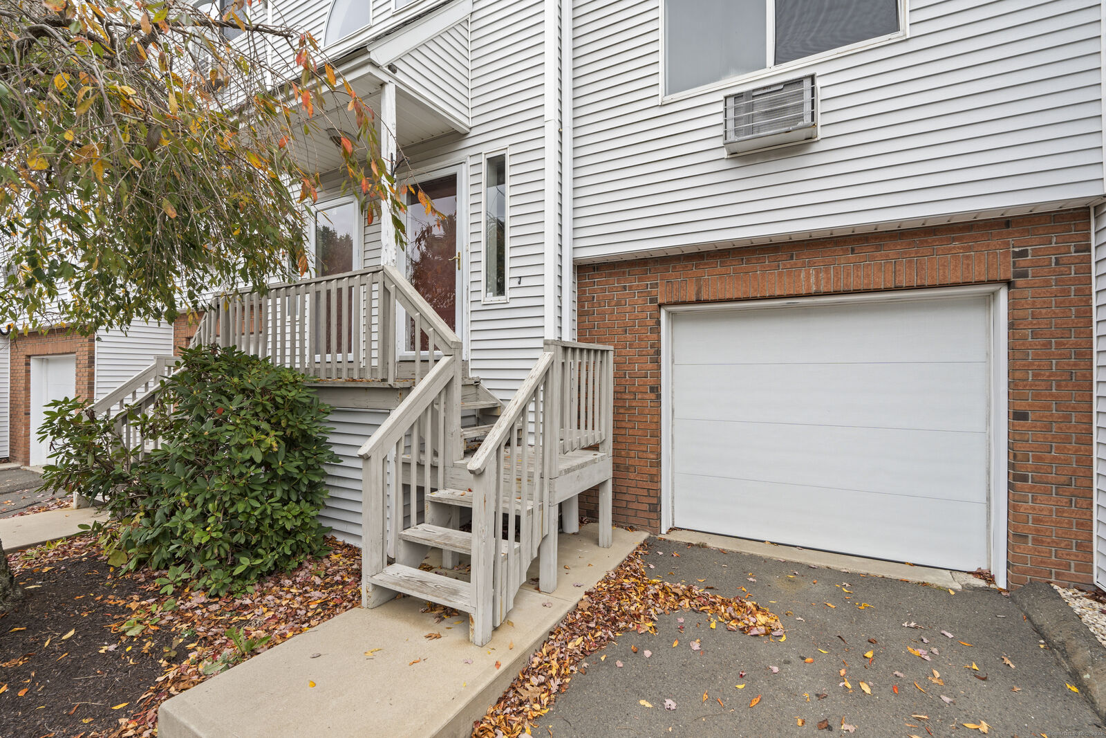 Property Photo: 925 Oronoke Road 14F CT 06708