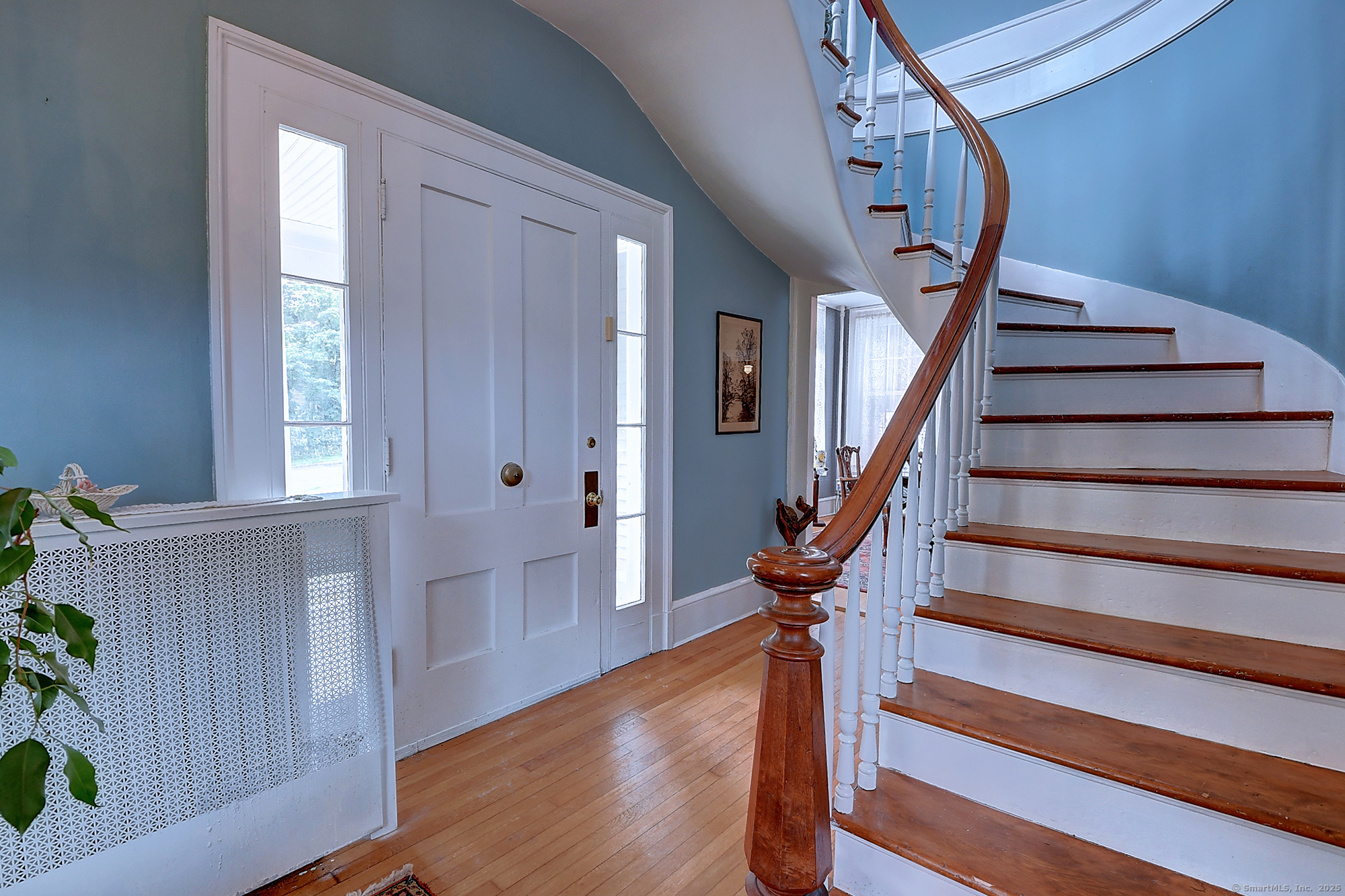 Property Photo:  33 West Hartford Road  CT 06111 