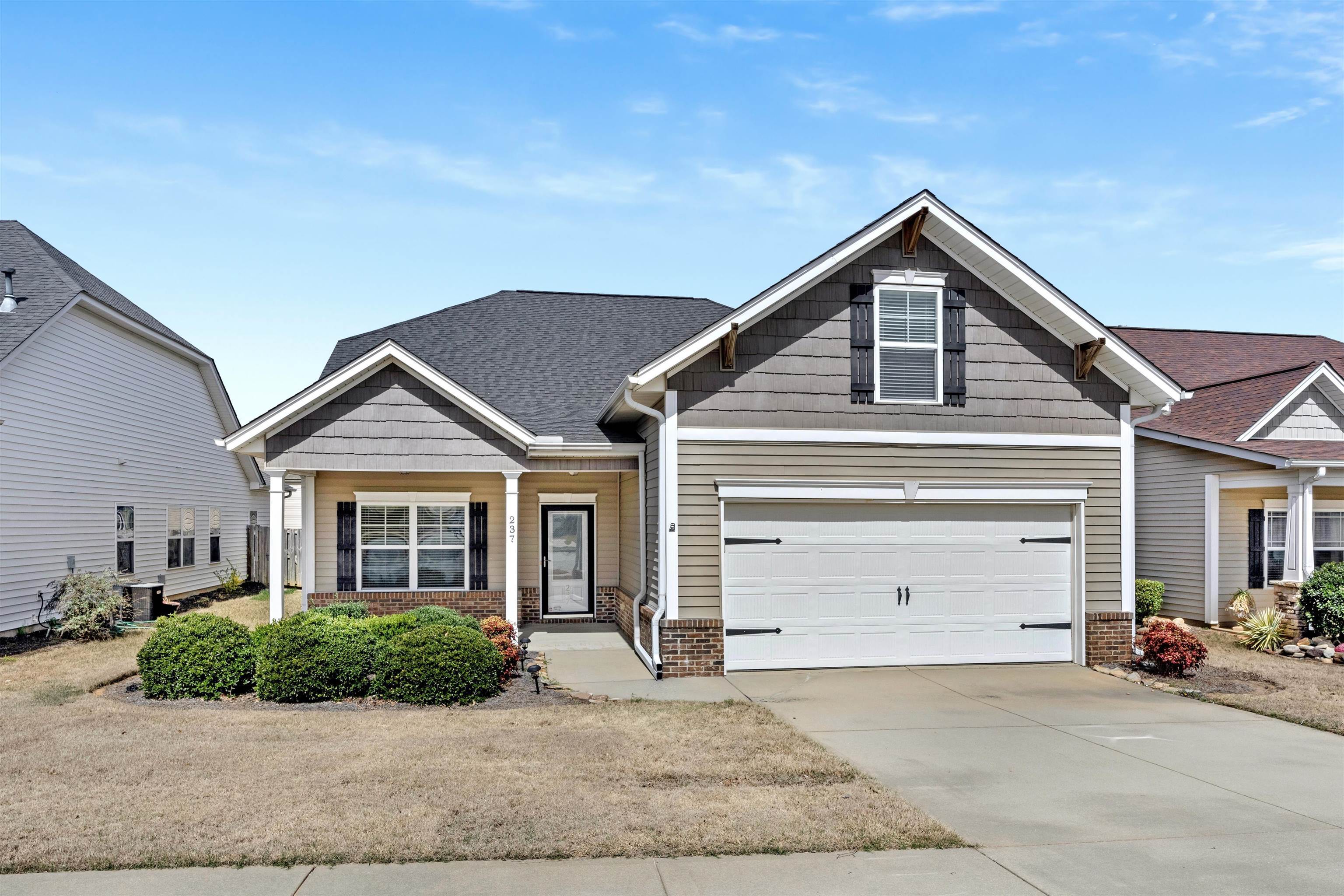 Property Photo:  237 Medoc Lane  SC 29369 
