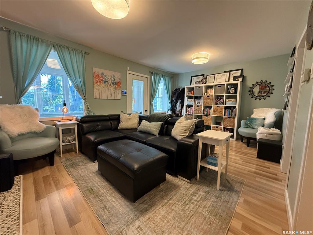 Property Photo: 202 28th Street W SK S7L 0K3