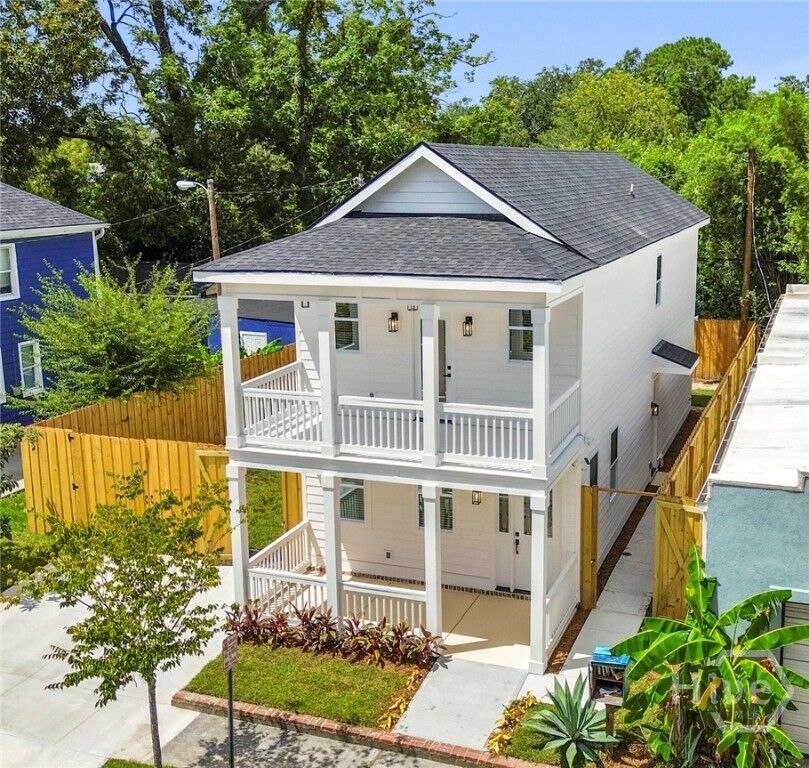 Property Photo:  826 E 39th Street  GA 31401 