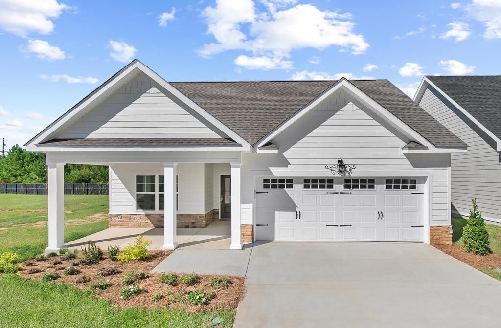 Property Photo:  109 Yorkhill  AL 36305 