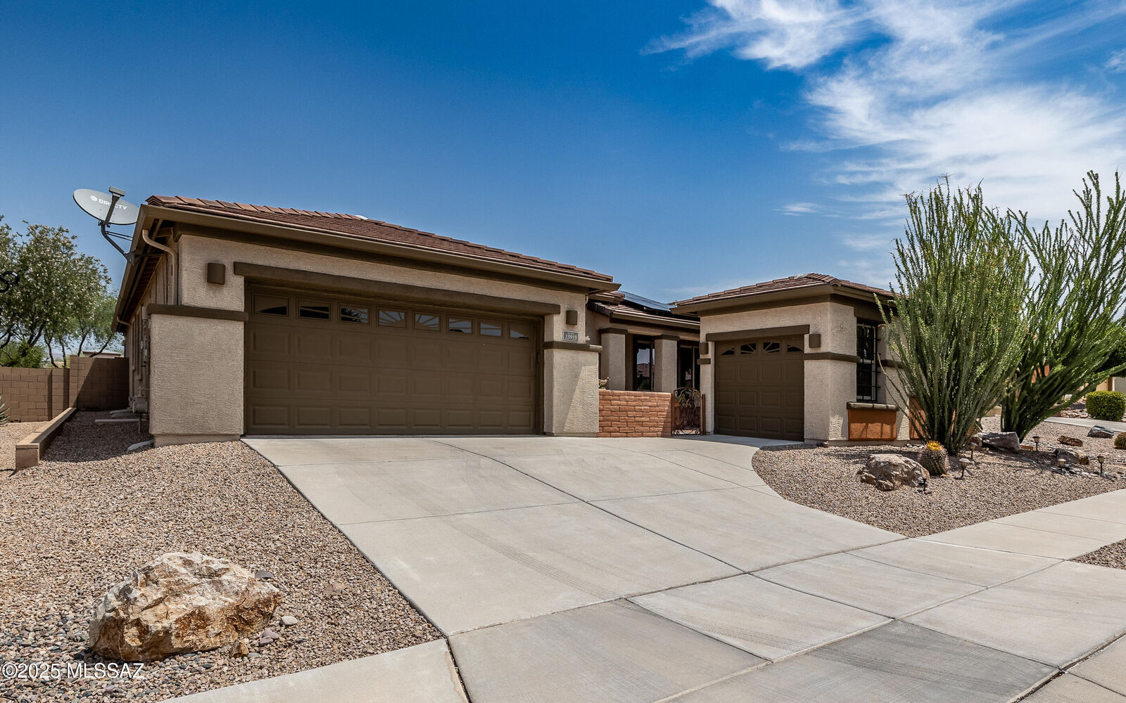 Property Photo: 13919 E Brotherton Street AZ 85641